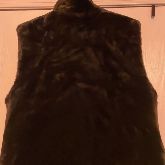 Brown faux fur vest - Picture 3 of 5